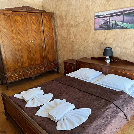 Apartament Robinson Elenite First Line *
