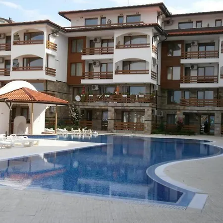 Robinson Elenite First Line Apartman Szveti Vlasz